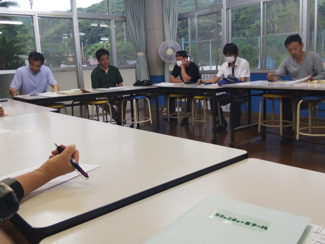 2020年度第一回菅島小学校コミュニティ・スクール会議の様子